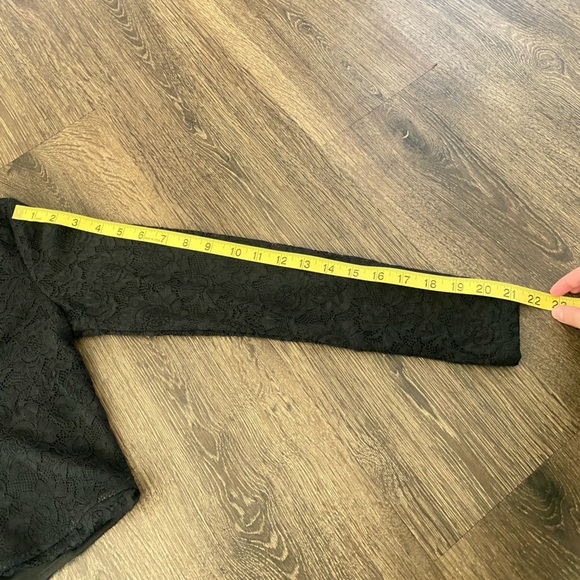 Women's black lace v-neck long sleeve top size small goth whimsygoth edgy sexy - Picture 7 of 9